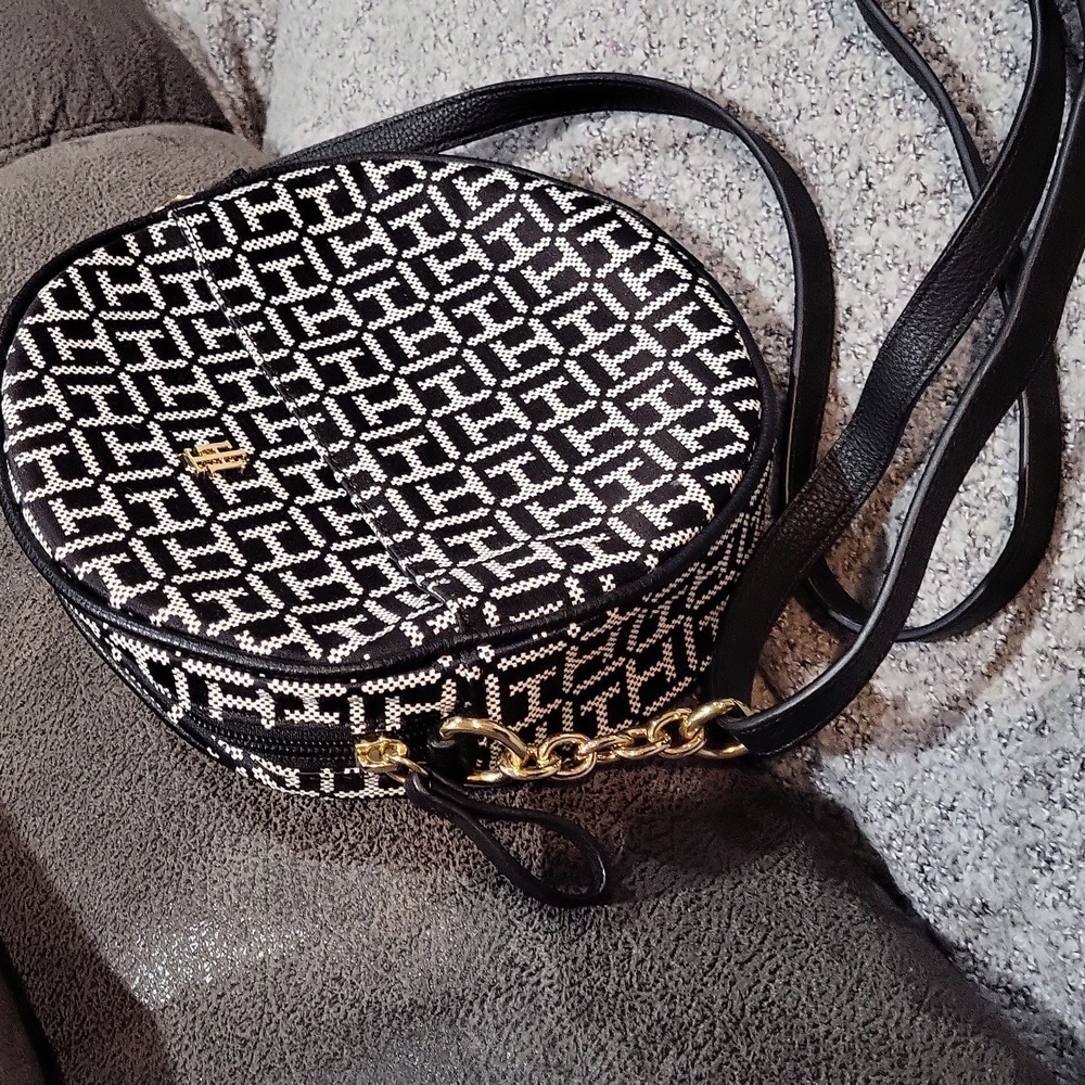 Tommy Hilfiger Crossbody Bag - Picture 2 of 12